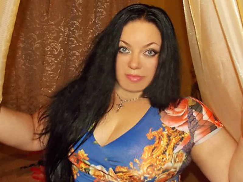 Сладкая и развратная леди ждет в гости состоятельного мужчину для ярких встреч. Гарантирую незабываемые моменты и безудержное удовольствие. Позвольте себе немного безумства! 21039, 37 лет